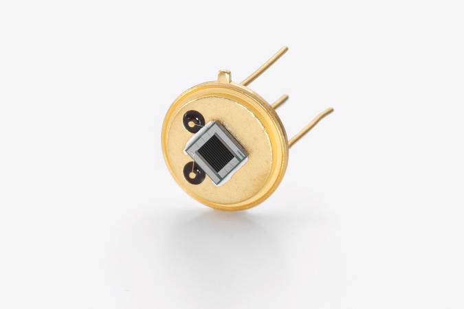 Axetris Offer IR Sources in Die Form